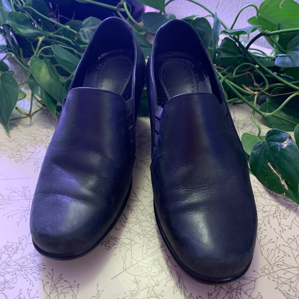 Dansko women’s pumps